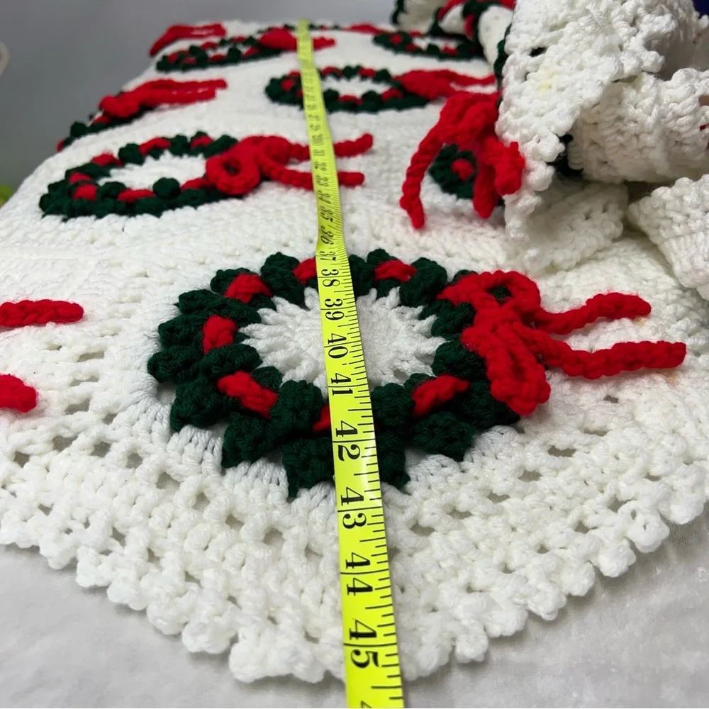 Handmade Festive Christmas Afghan Holiday Wreath Crochet Blanket Red Green White